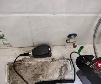 连云屋顶漏水维修公司分享下卫生间漏水的危害及解决方法